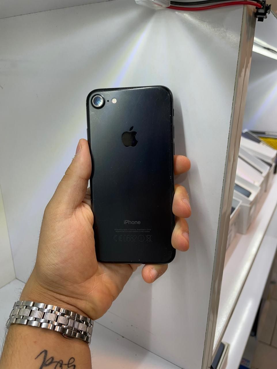اپل iPhone 7 با حافظهٔ ۳۲ گیگابایت|موبایل|کرج, کوی امامیه|دیوار