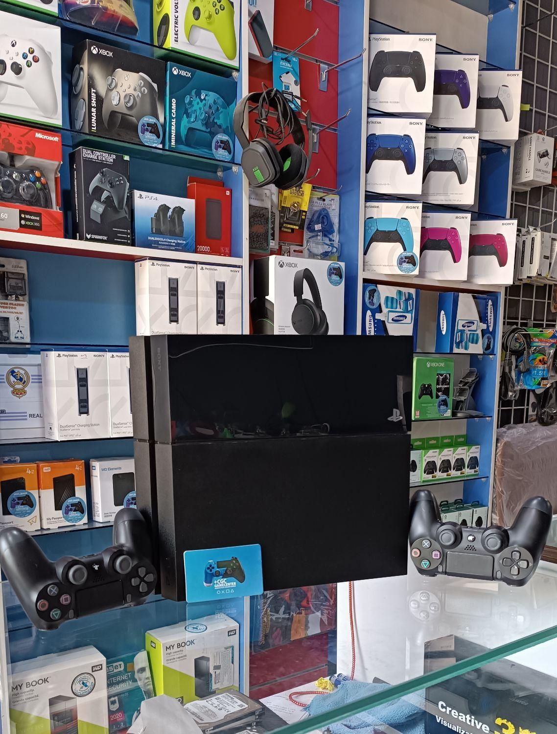 دستگاه ps4 fat کپی خور دو دسته|کنسول، بازی ویدئویی و آنلاین|مرودشت, تامین اجتماعی‎|دیوار