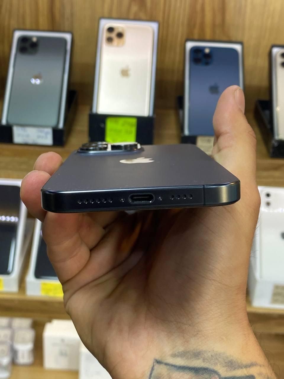 اپل iPhone 15 Pro Max با حافظهٔ ۲۵۶ گیگابایت|موبایل|اراک, |دیوار