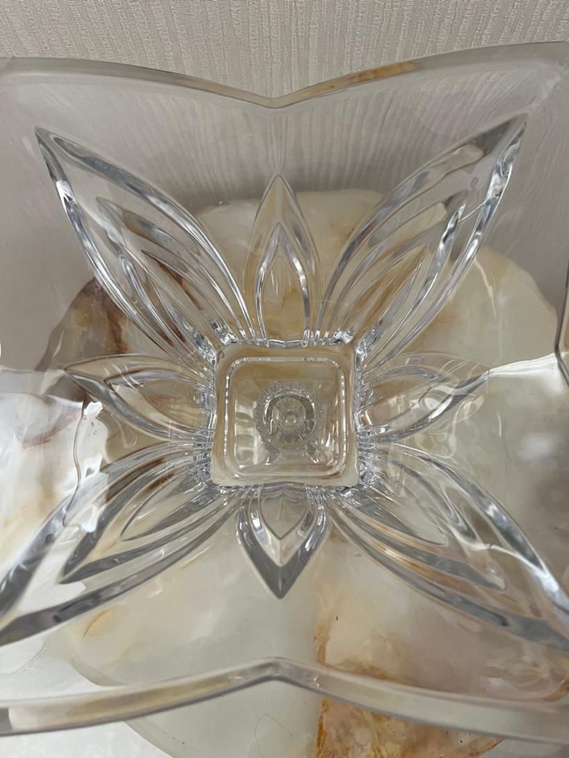 ظرف پایه دار|ظروف سرو و پذیرایی|سمنان, |دیوار