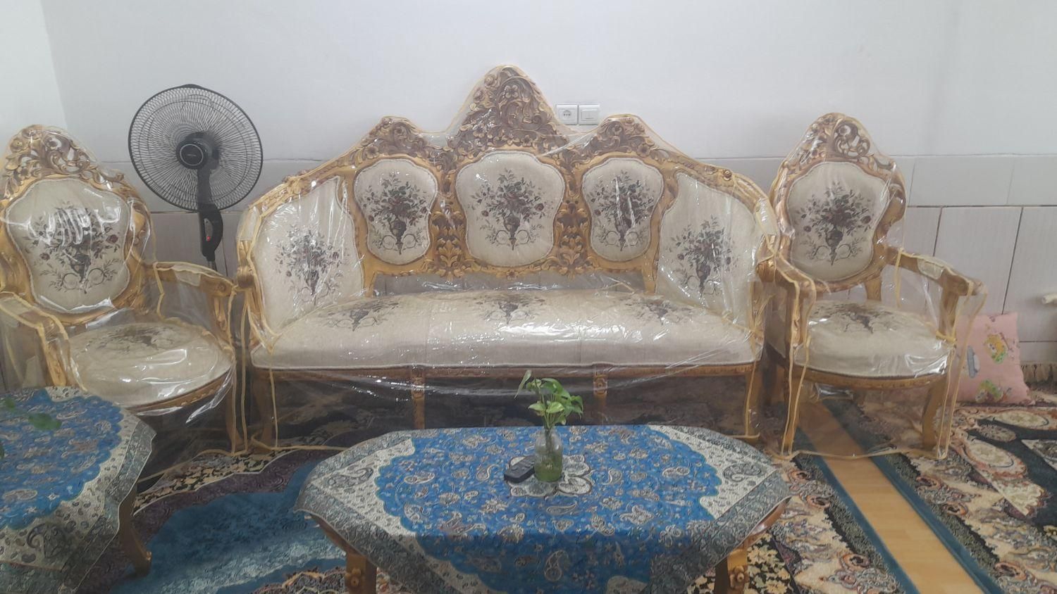 فروش مبل ۹ نفره|مبلمان خانگی و میز عسلی|اصفهان, ارزنان|دیوار