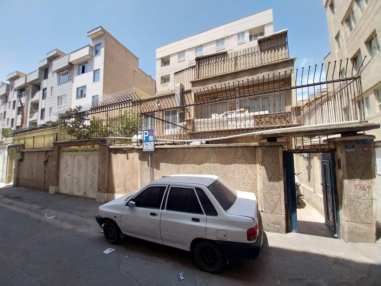 ۸۲متر کلنگی/سه بر/در بهترین لوکیشن/بمب سرمایه|فروش زمین و ملک کلنگی|تهران, خرمشهر|دیوار