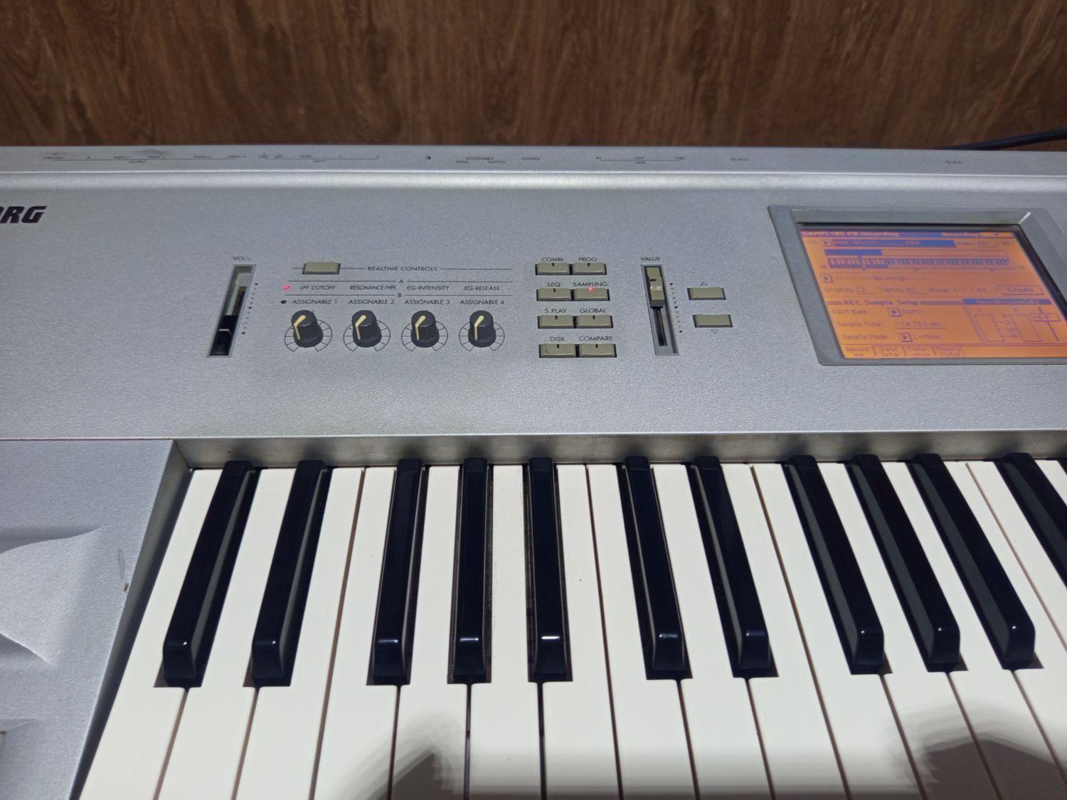 KORG TRITON فروش|پیانو، کیبورد، آکاردئون|بندرعباس, |دیوار