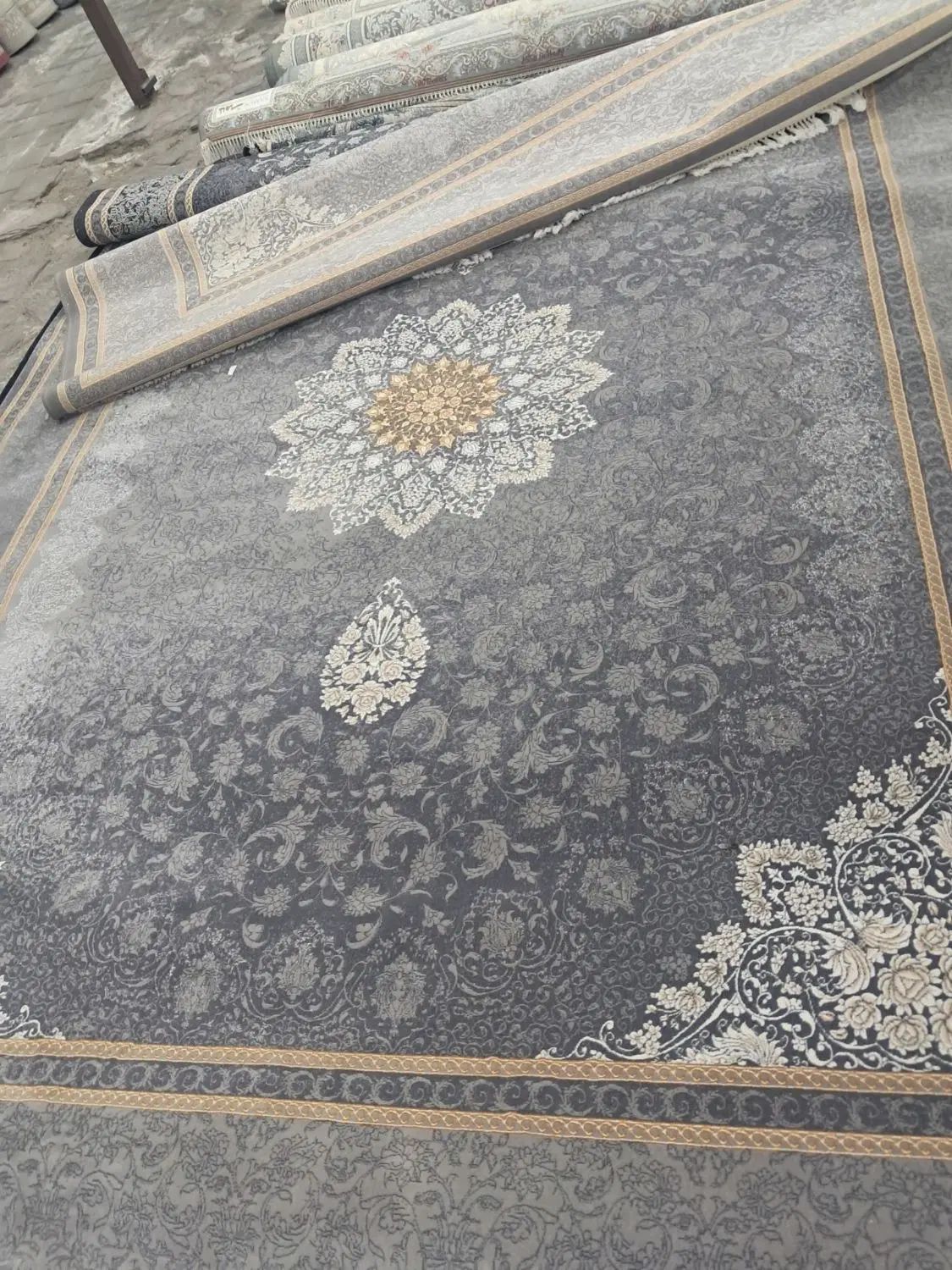 دوران فرش نخی اغازشد زندگی بهتر|فرش|زاهدان, |دیوار