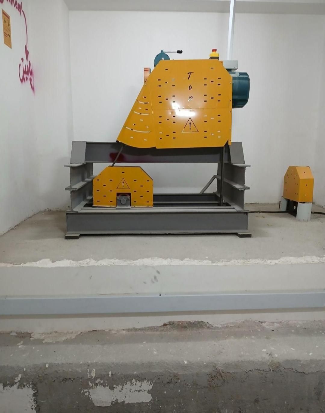 تعمیر وسرویس و نگهداری انواع اسانسور|خدمات پیشه و مهارت|سرعین, |دیوار