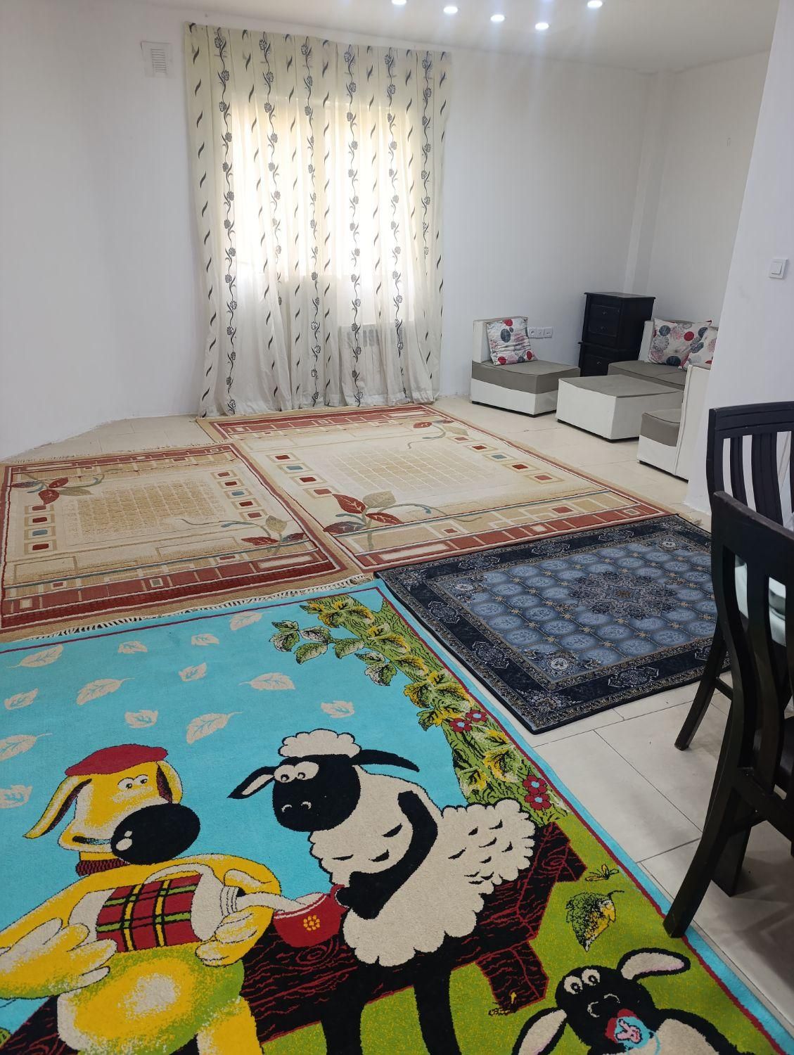 اجاره روزانه/هفتگی/ماهانه آپارتمان در شهرک ابریشم|اجارهٔ کوتاه‌مدت آپارتمان و سوئیت|کرج, شهرک ابریشم|دیوار