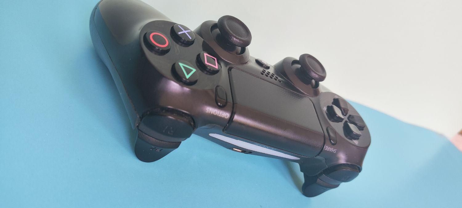 فروش دسته ps4 اصل به شرط به قیمت عمده ...|کنسول، بازی ویدئویی و آنلاین|شیراز, دروازه قران|دیوار