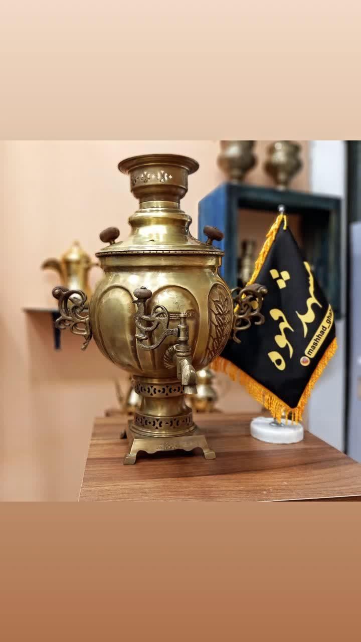 قوری برنجی|کلکسیون اشیاء عتیقه|شوش, |دیوار