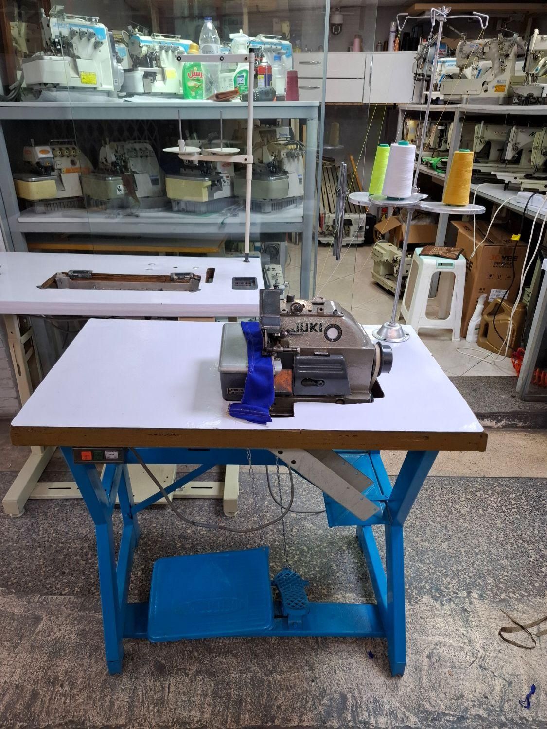 فروشگاه عسکری چرخ خیاطی سردوز ژوکی ۳ نخ کم صدا|چرخ خیاطی و ریسندگی|رشت, بازار|دیوار