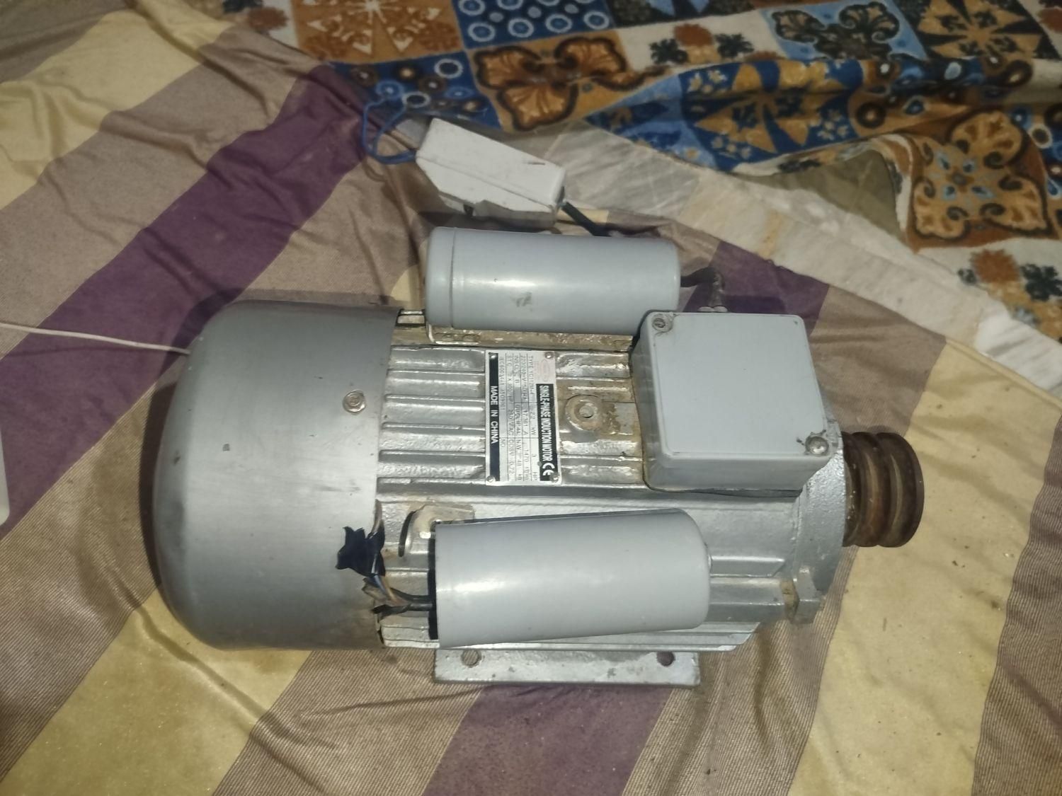 دیناب میکسر و بالابر در حد نو|ماشین‌آلات صنعتی|ایرانشهر, |دیوار