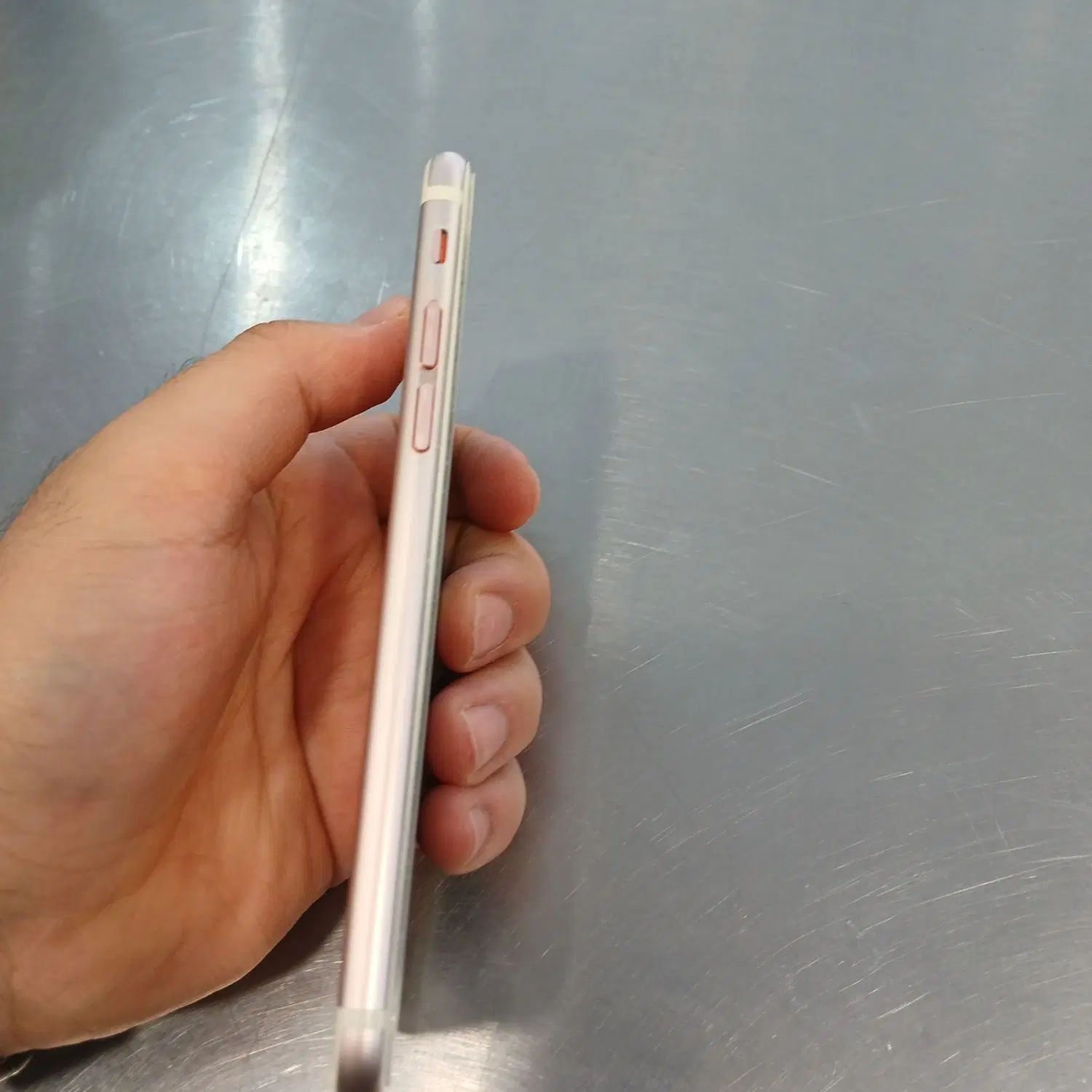 اپل iPhone 6s با حافظهٔ ۶۴ گیگابایت|موبایل|تهران, تهرانپارس شرقی|دیوار