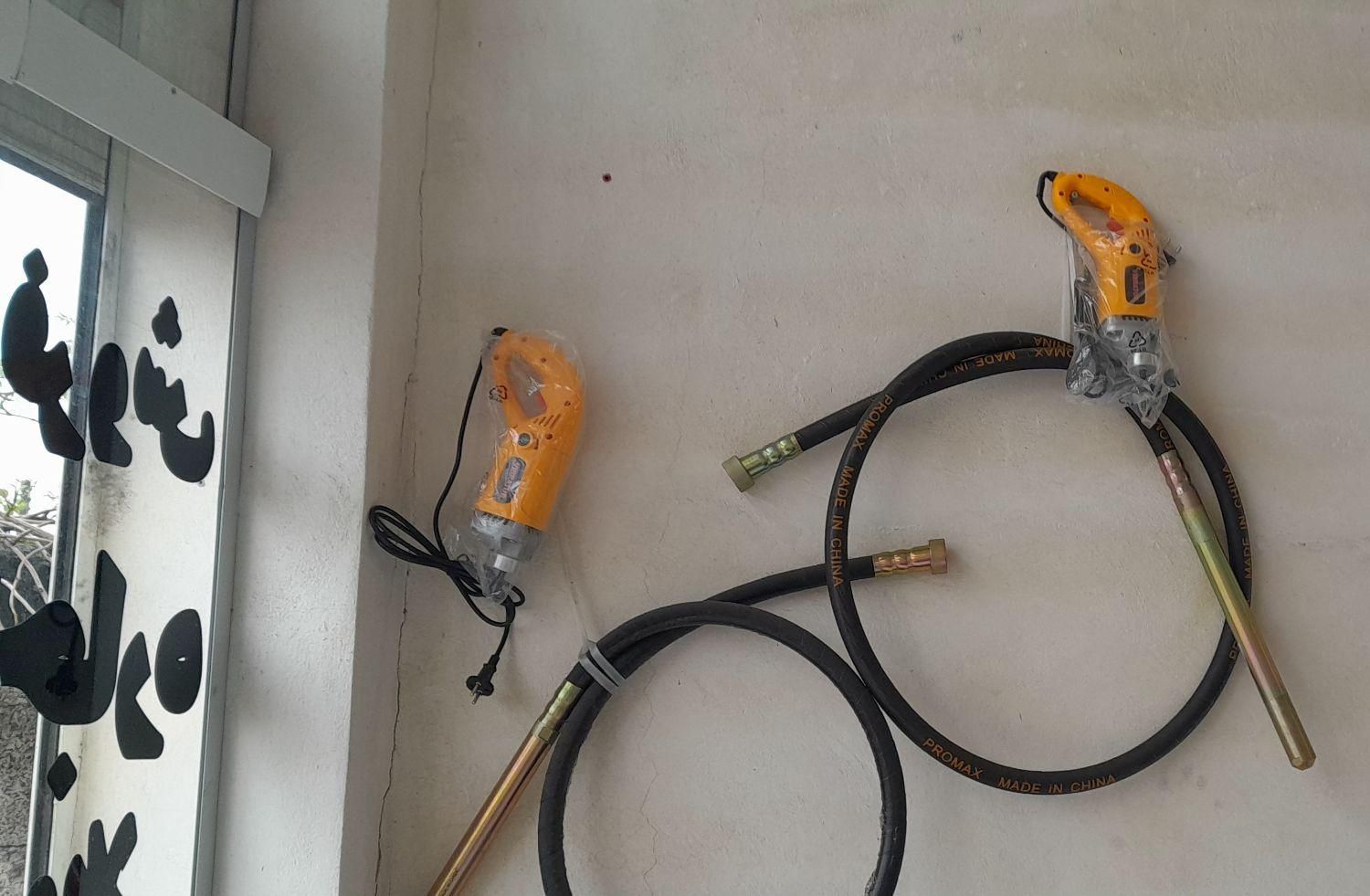 بالابر بتونیر ویبره کفکش سمپاش هیلتی|مصالح و تجهیزات ساختمان|املش, |دیوار