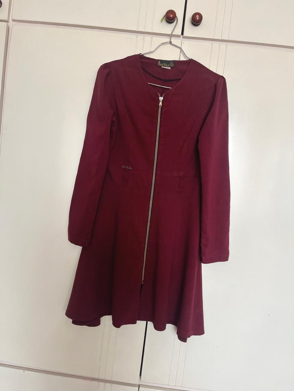 مانتو جلو بسته|لباس|تبریز, |دیوار