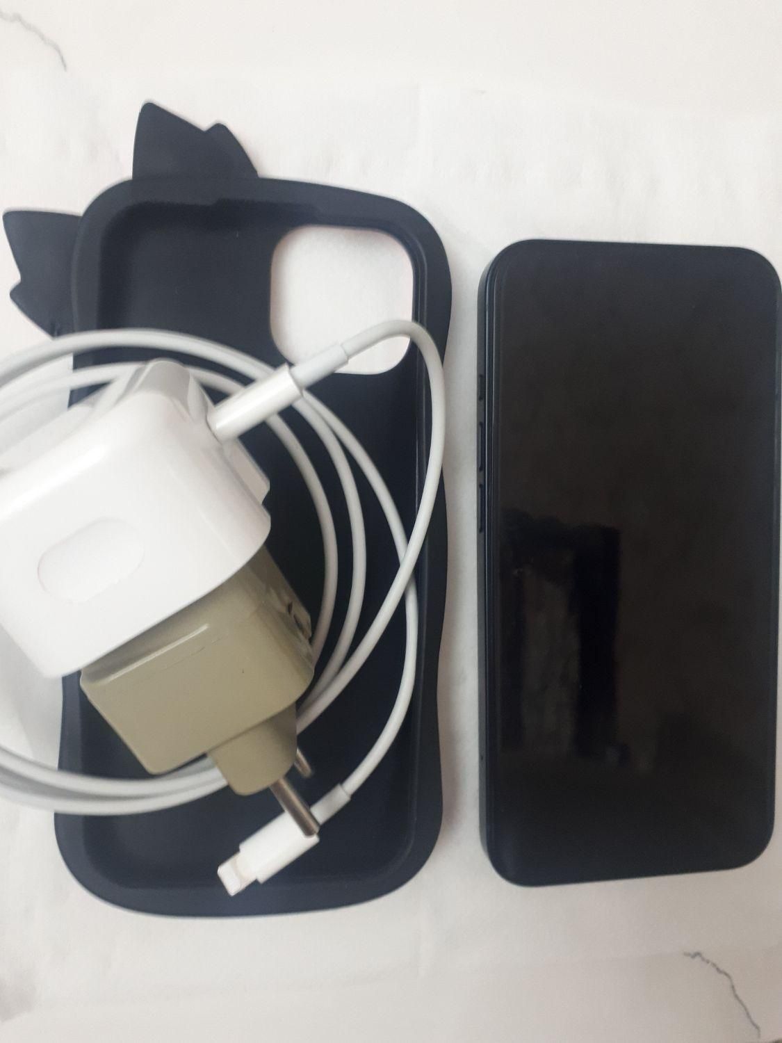 اپل iPhone 13 با حافظهٔ ۱۲۸ گیگابایت|موبایل|تهران, شیوا|دیوار