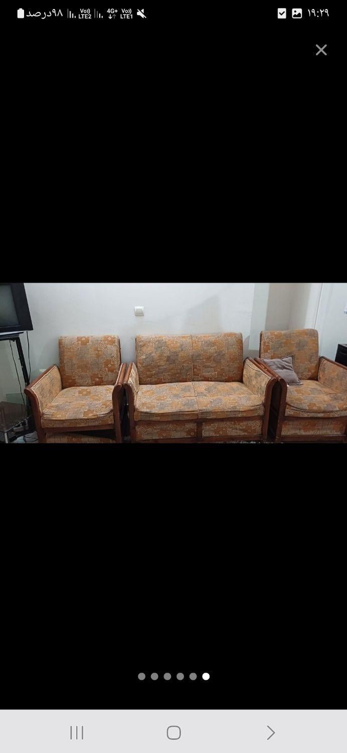 مبل چهار نفره رایگان|مبلمان خانگی و میز عسلی|کرج, عظیمیه|دیوار