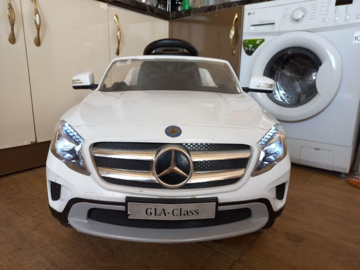 ماشین شارژی BENZ کولردار فول آپشن شاستی بلند|اسباب‌بازی بچه|تهران, بهداشت|دیوار