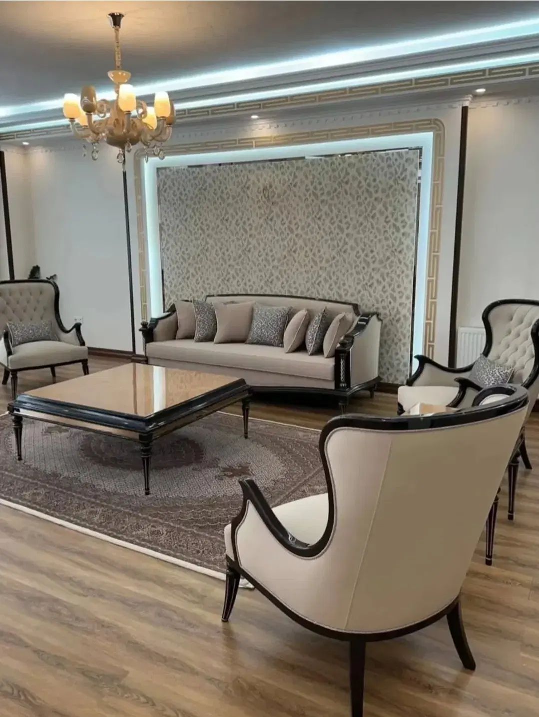 مبلمان کلاسیک|مبلمان خانگی و میز عسلی|کرج, گلستان|دیوار