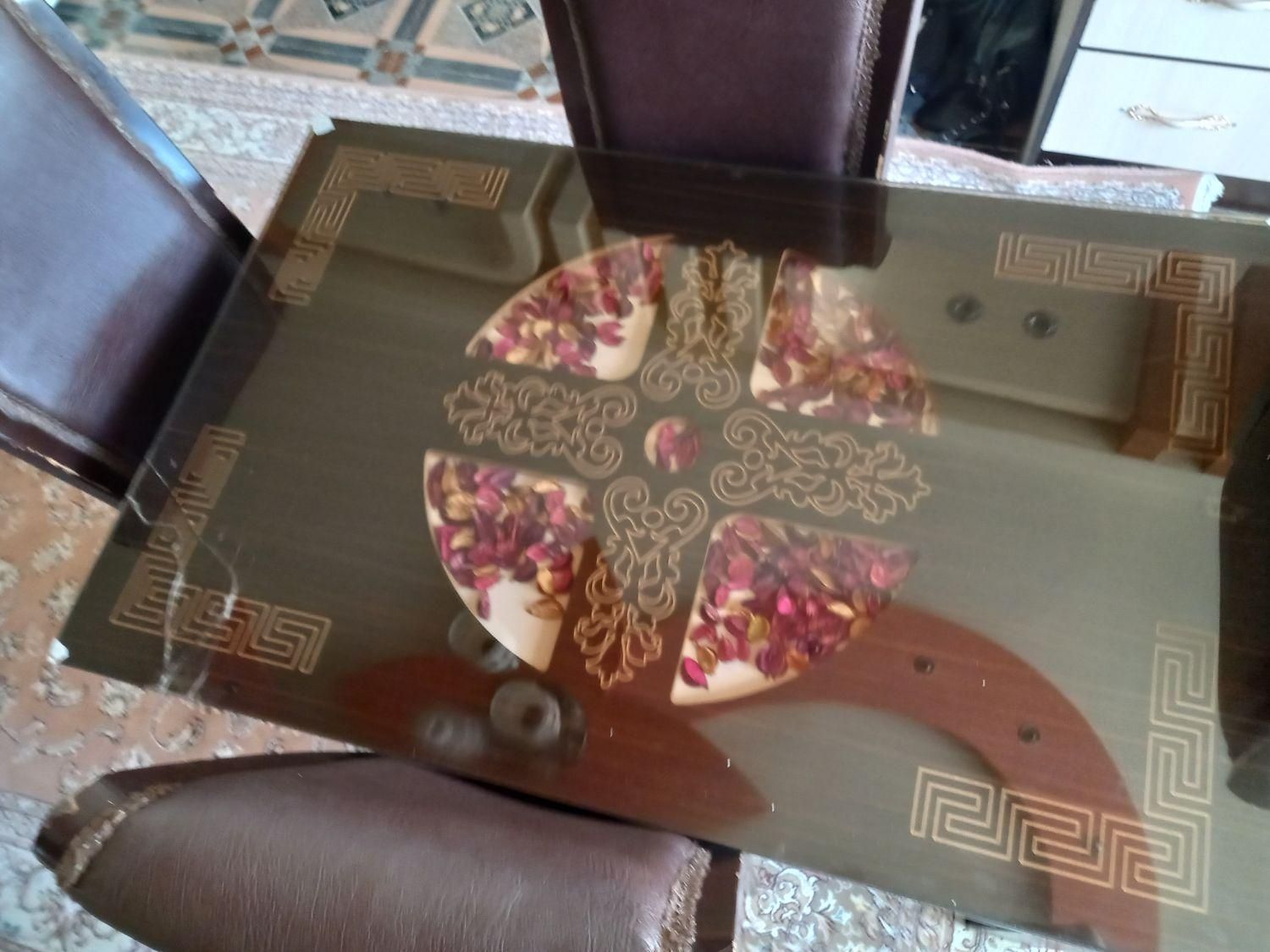 میز و صندلی غذاخوری ۴ نفره چوبی|میز و صندلی غذاخوری|اردبیل, |دیوار