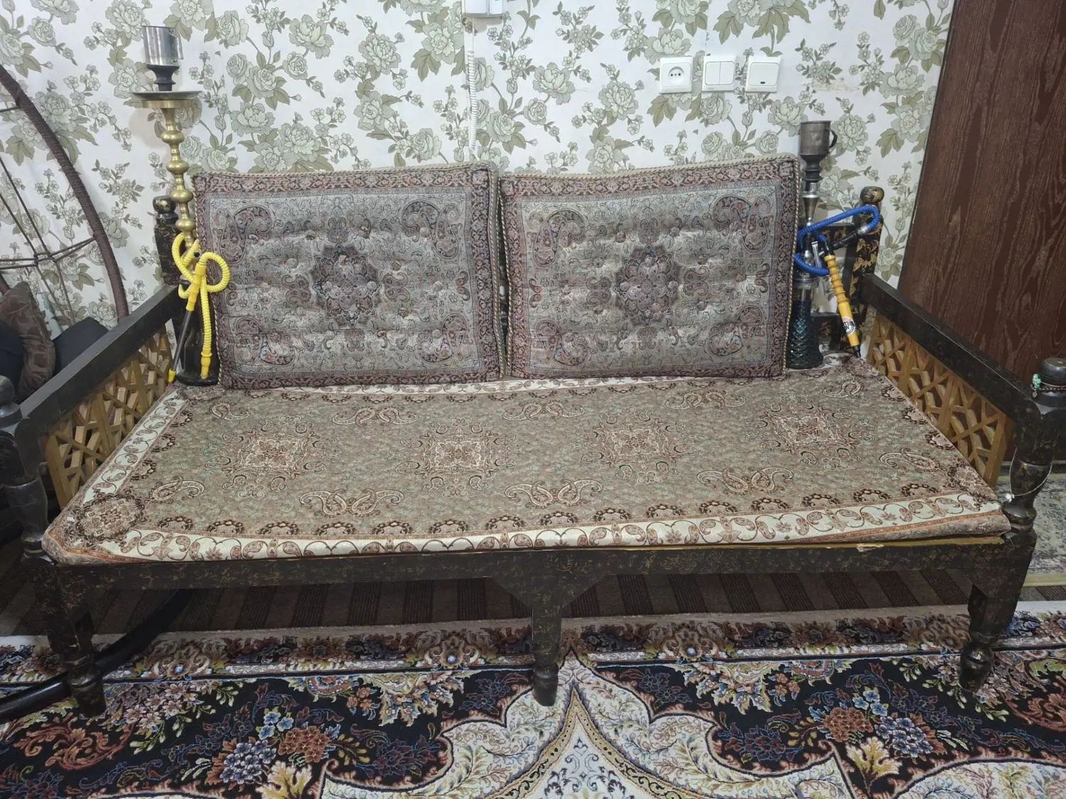 تشک و پشتی و تخت سنتی|مبلمان خانگی و میز عسلی|تهران, بیسیم|دیوار