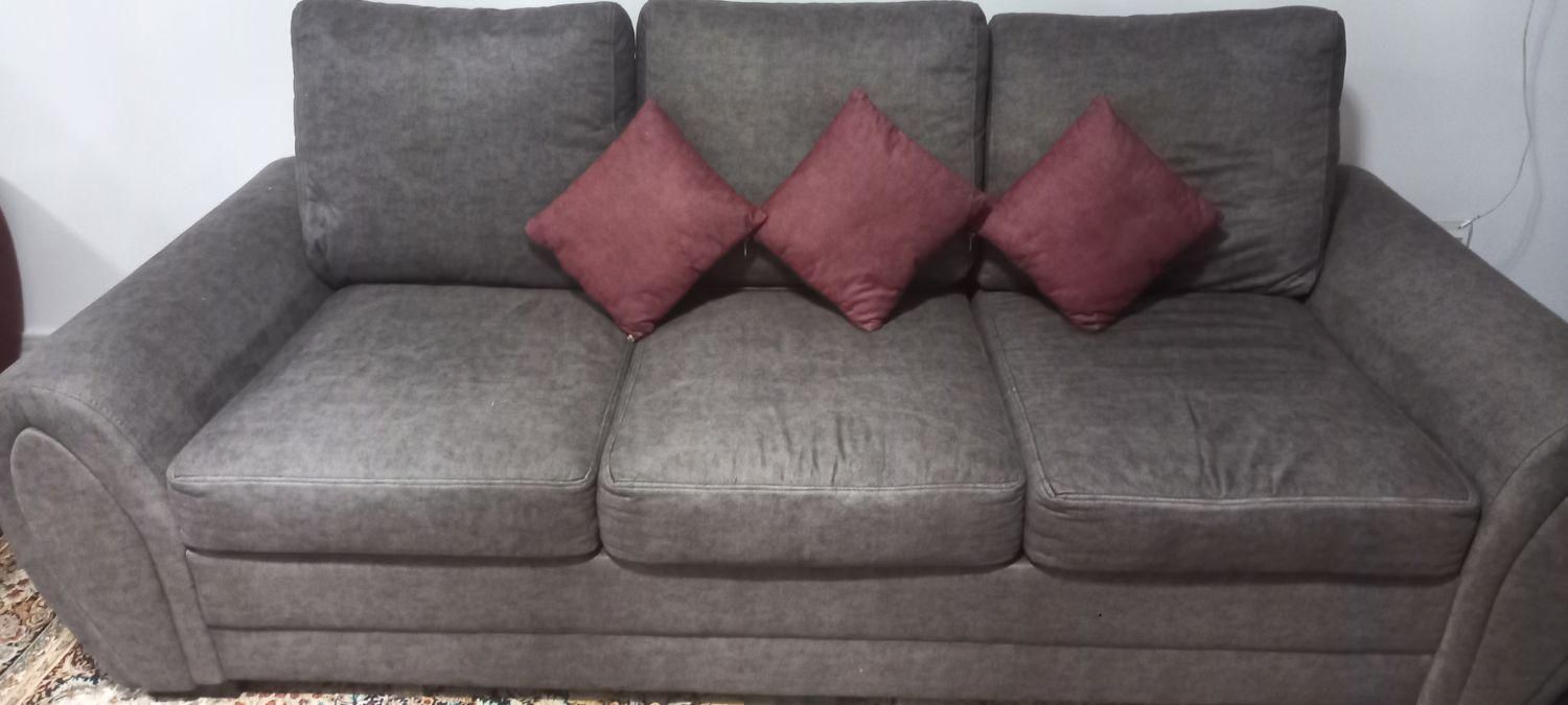 به علت کمبود جا آنی فروخته می شود|مبلمان خانگی و میز عسلی|بندرعباس, |دیوار