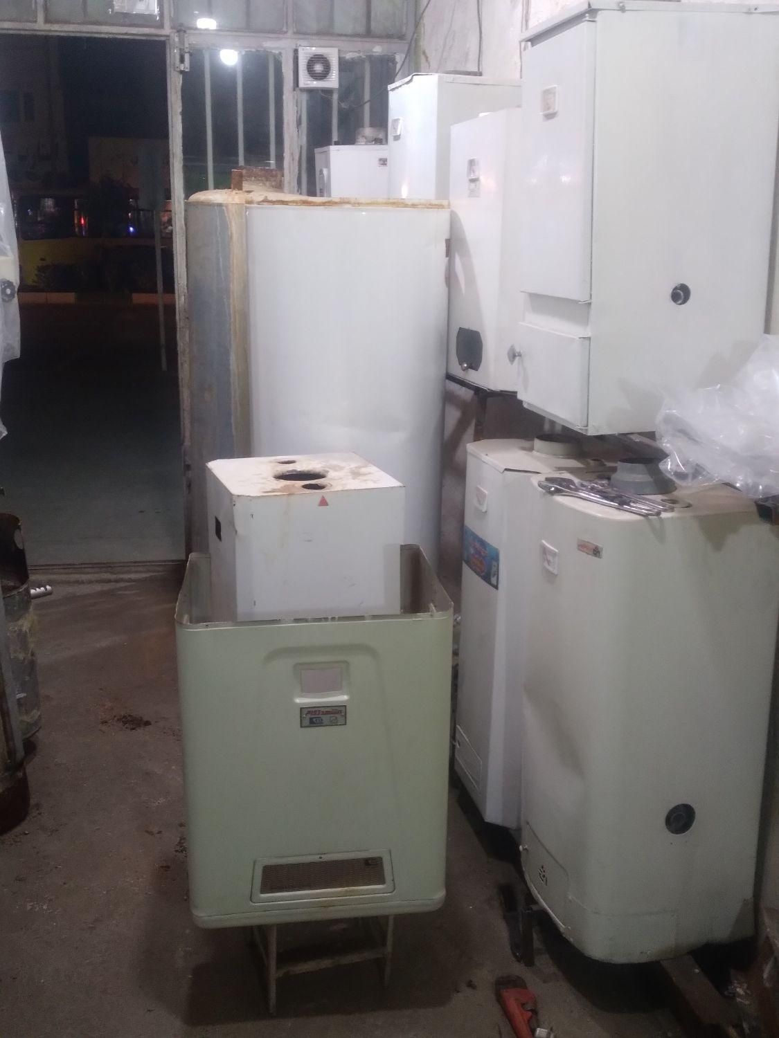 انواع ابگرمکن مخزنی دیواری|آبگرمکن، پکیج، شوفاژ|مشهد, سیسآباد|دیوار