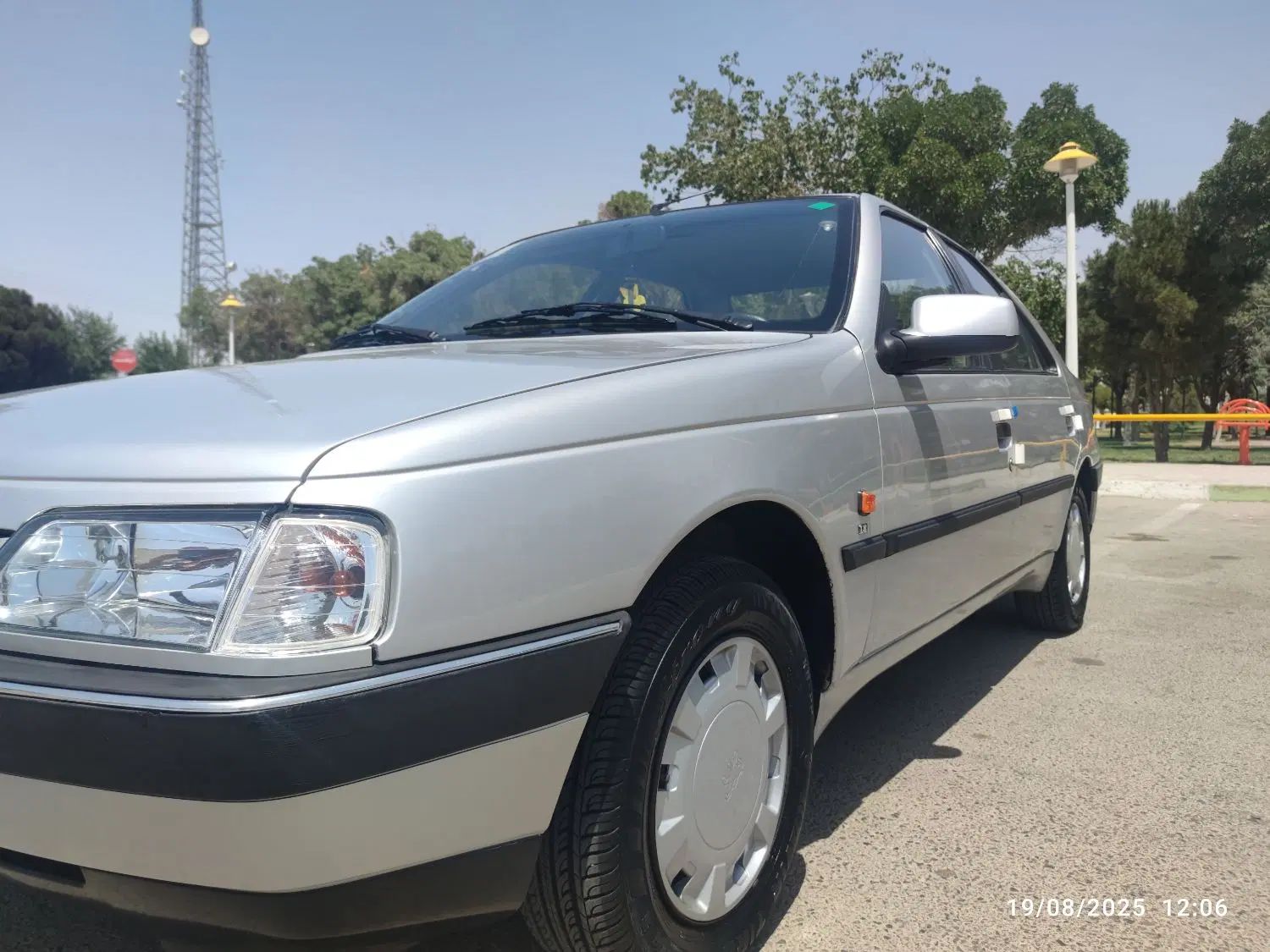 پژو۴۰۵GLXمدل۱۳۸۸تک برگ سند بدون رنگ فوق استثنایی|خودرو سواری و وانت|شاهین‌شهر, گزبرخوار|دیوار