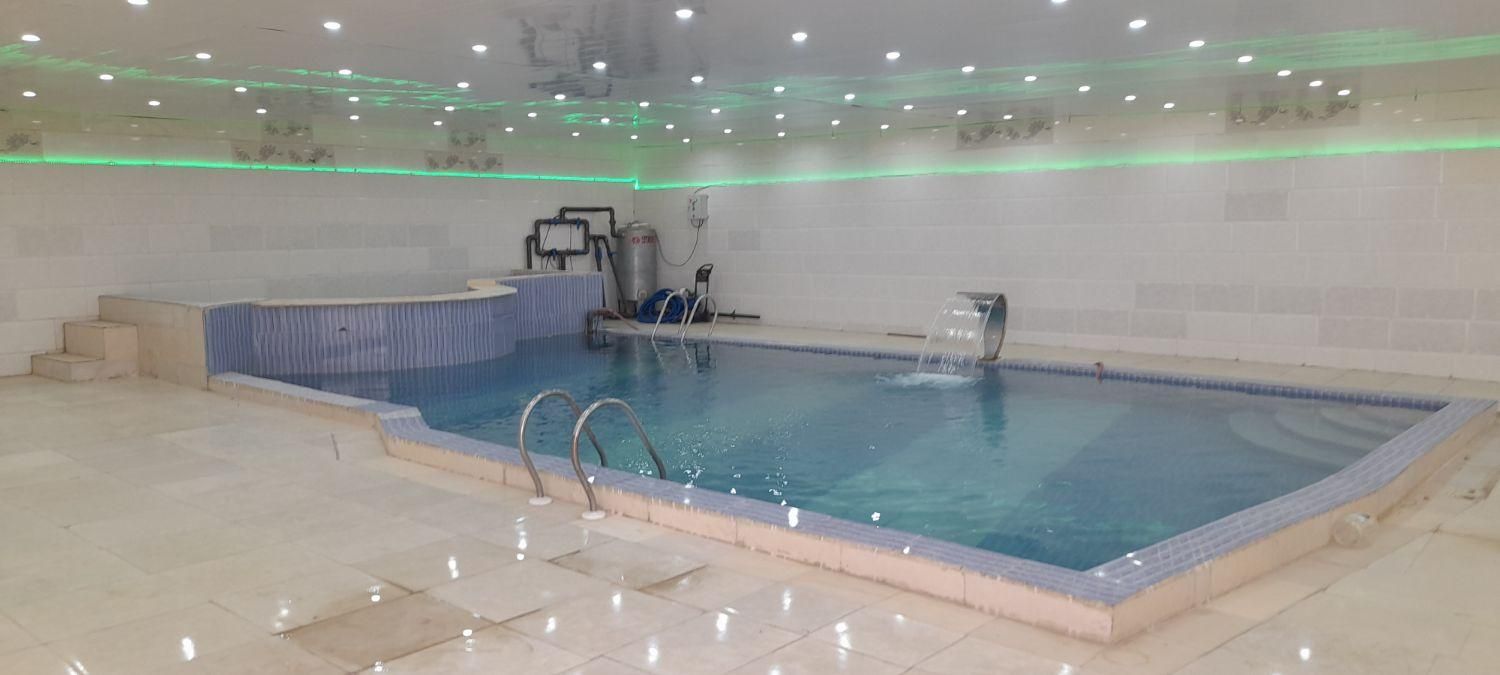 اجاره استخر سقف پوشیده|اجارهٔ کوتاه‌مدت ویلا و باغ|بندرعباس, |دیوار