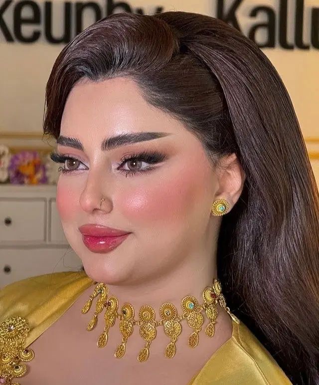 جشنواره میکاپ عروس و همراهی با قیمت استثنایی|خدمات آرایشگری و زیبایی|زاهدان, |دیوار