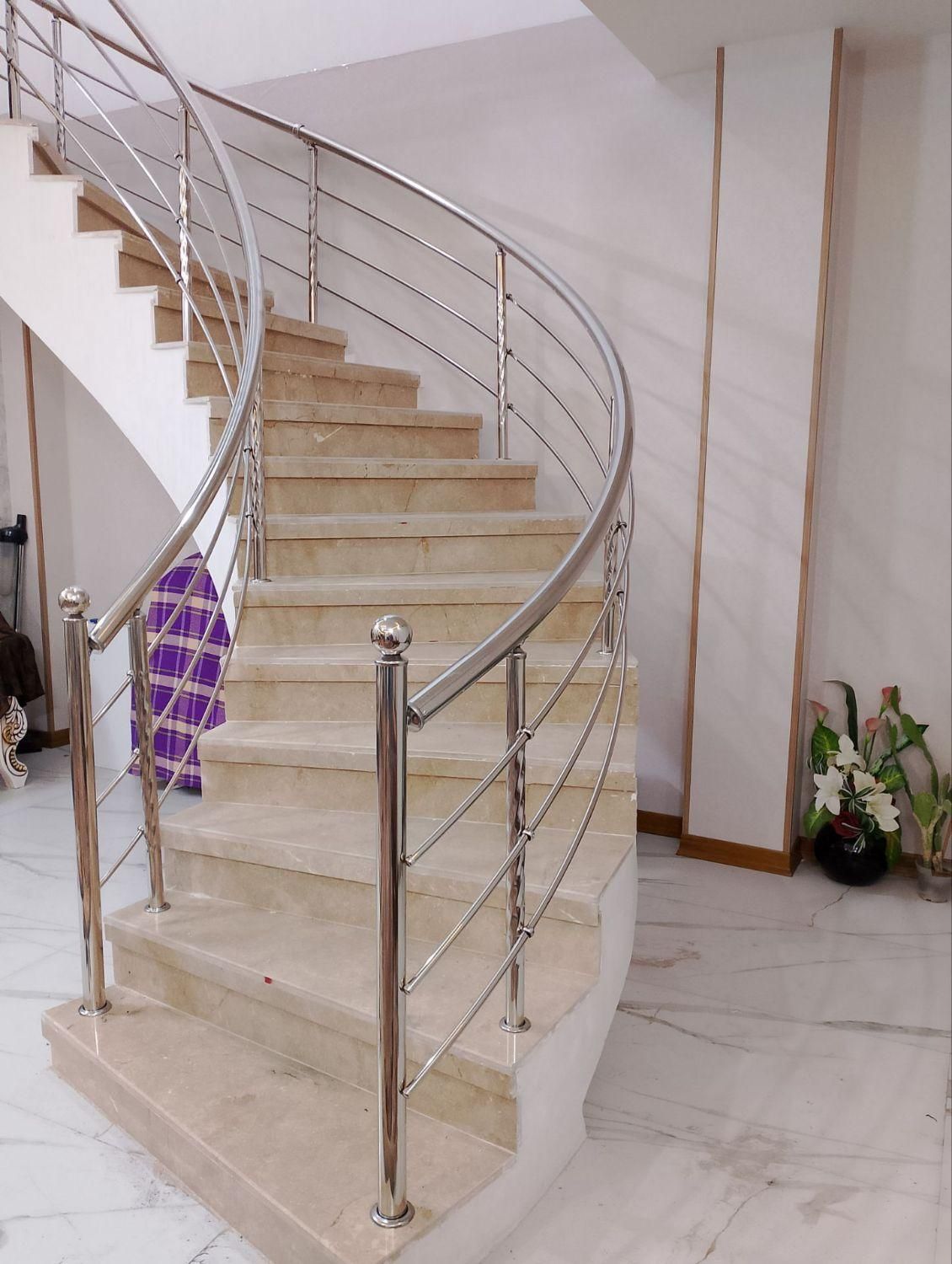 نرده و حفاظ استیل پله گرد|خدمات پیشه و مهارت|مشهد, حسینآباد|دیوار