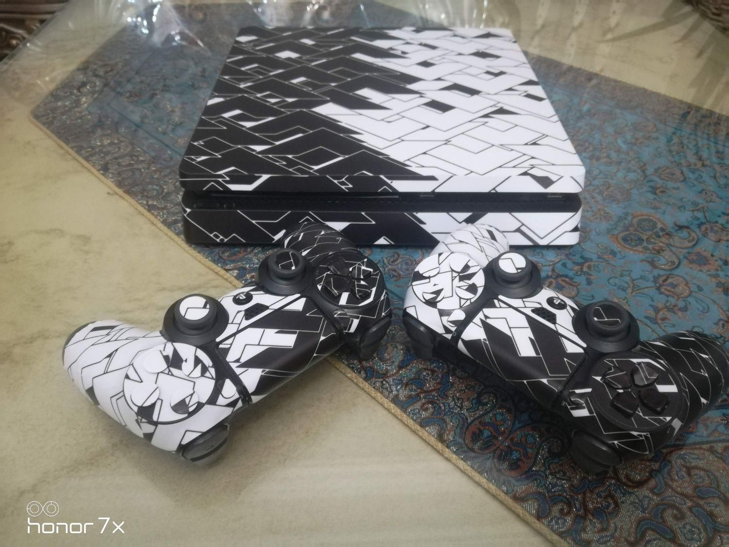 کنسول PS4 اسلیم دو دسته بعلاوه فن و پایه شارژ دسته|کنسول، بازی ویدئویی و آنلاین|تهران, ایران|دیوار