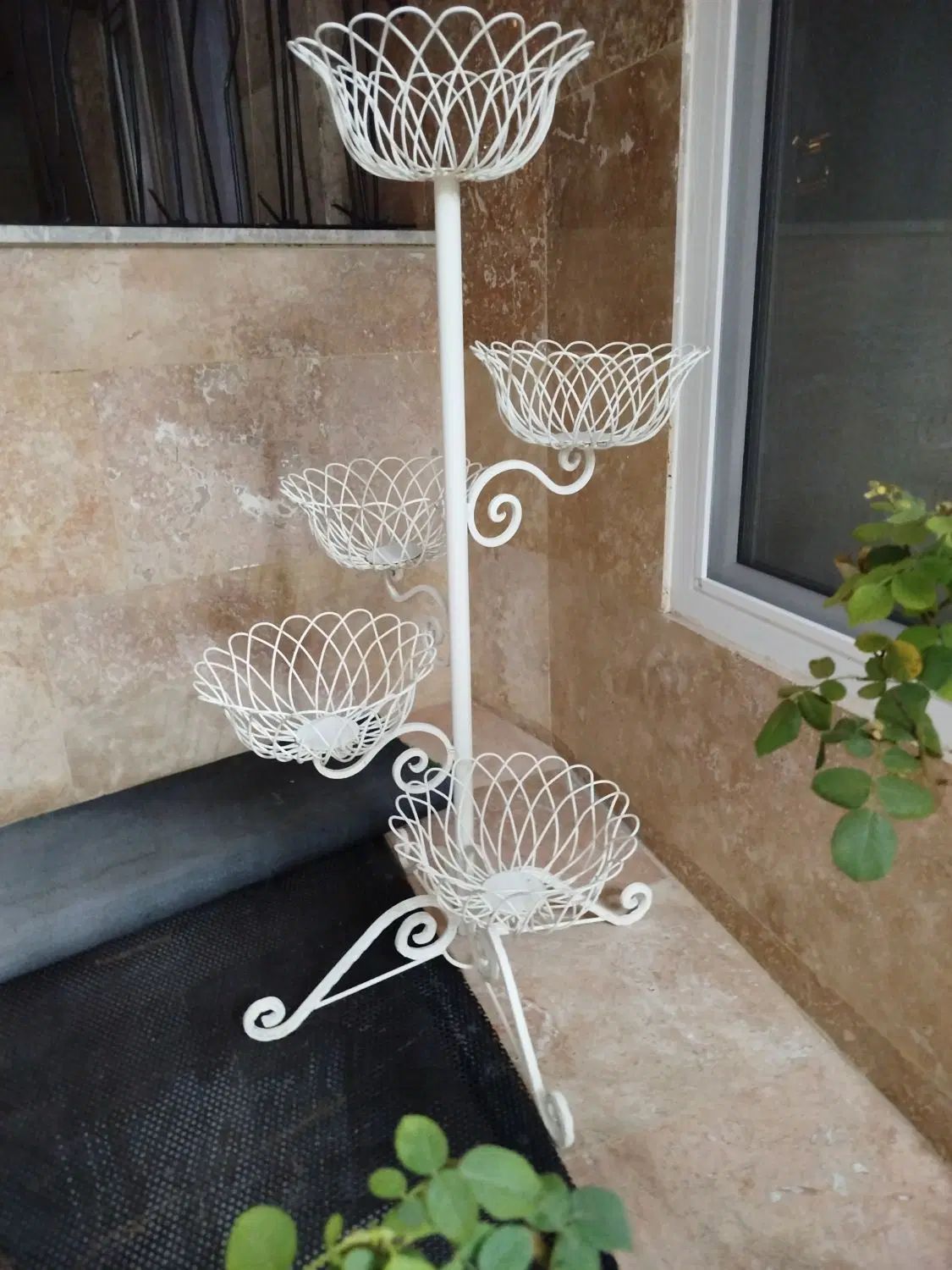 جای گلدان|گل و گیاه طبیعی|کرج, کوی بعثت|دیوار