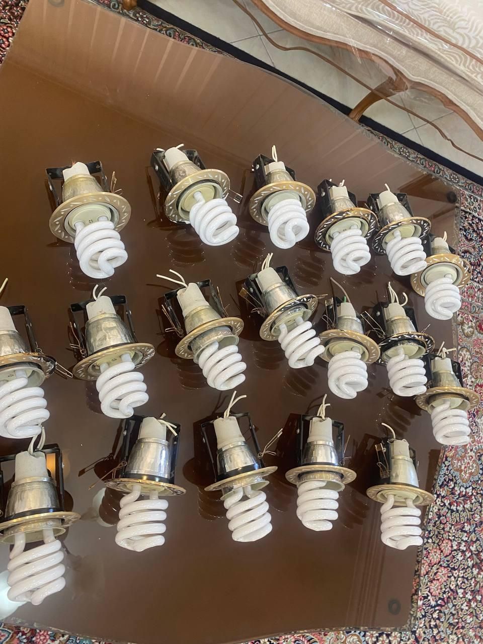 پاتلوم و لامپ ۱۸عدد|لامپ و چراغ|مشهد, دانشجو|دیوار