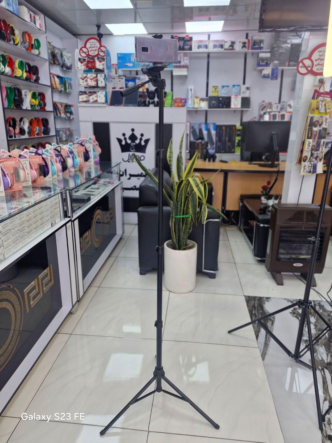 انواع هلدر و سه پایه دوربین و موبایل|دوربین عکاسی و فیلم‌برداری|اسلام‌شهر, مطهری|دیوار