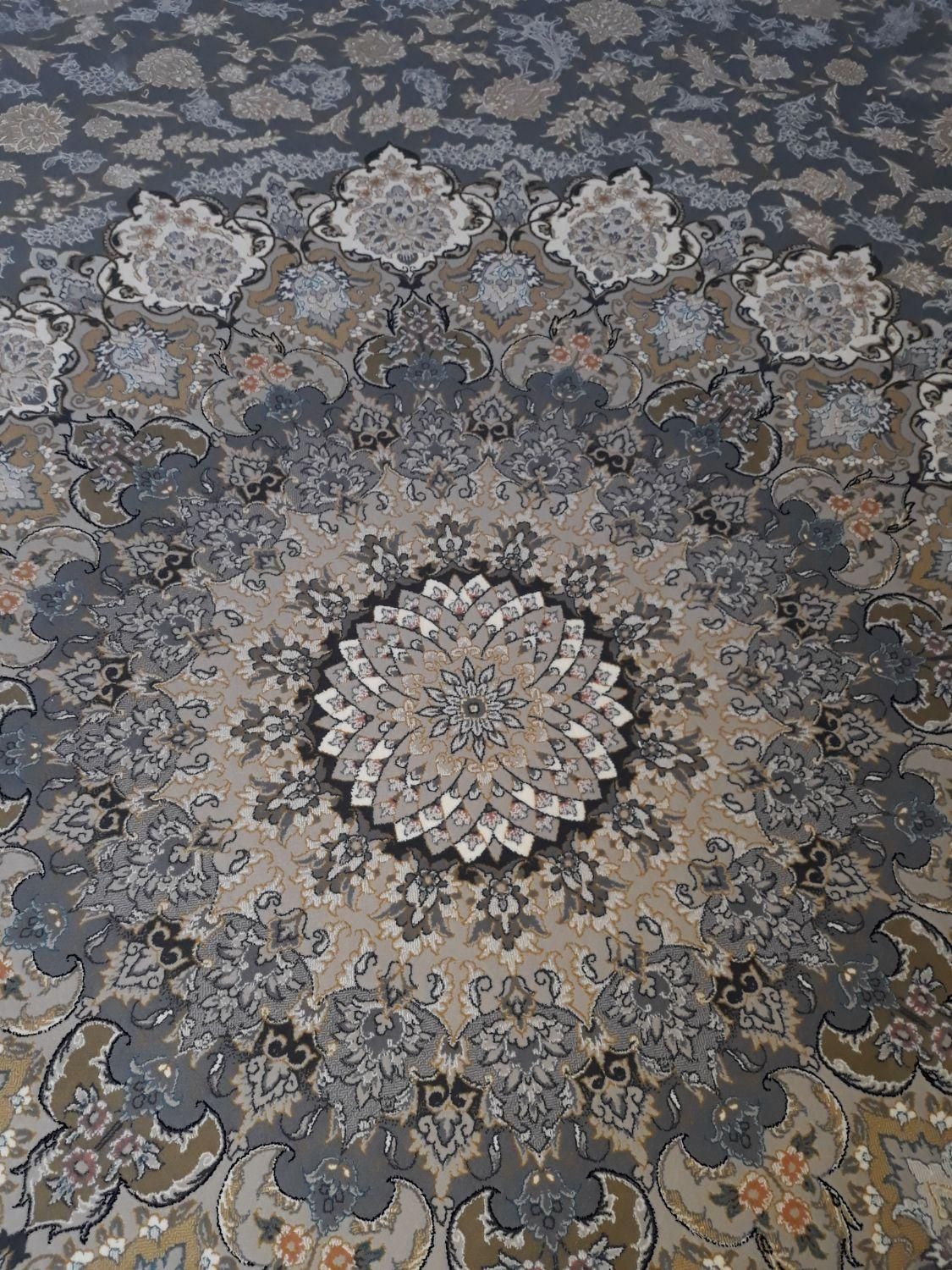 فرش ۱۲۰۰شانه طوسی|فرش|شیروان (خراسان), |دیوار