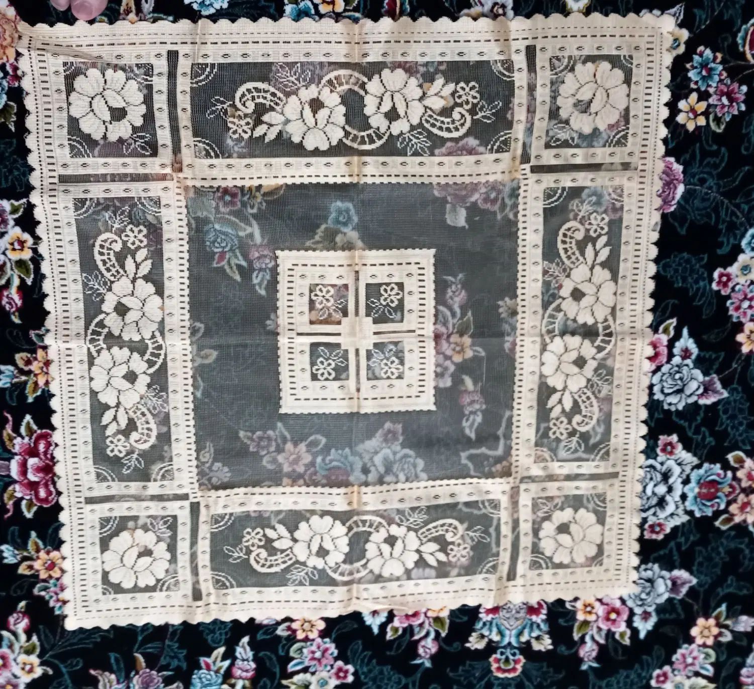رومیزی دونه ۱۰۰ت ۸۰ در ۸۰ بقیه هم متری ۵۰ تومنه نو|سفره، حوله، دستمال آشپزخانه|اهواز, شریعتی جنوبی|دیوار
