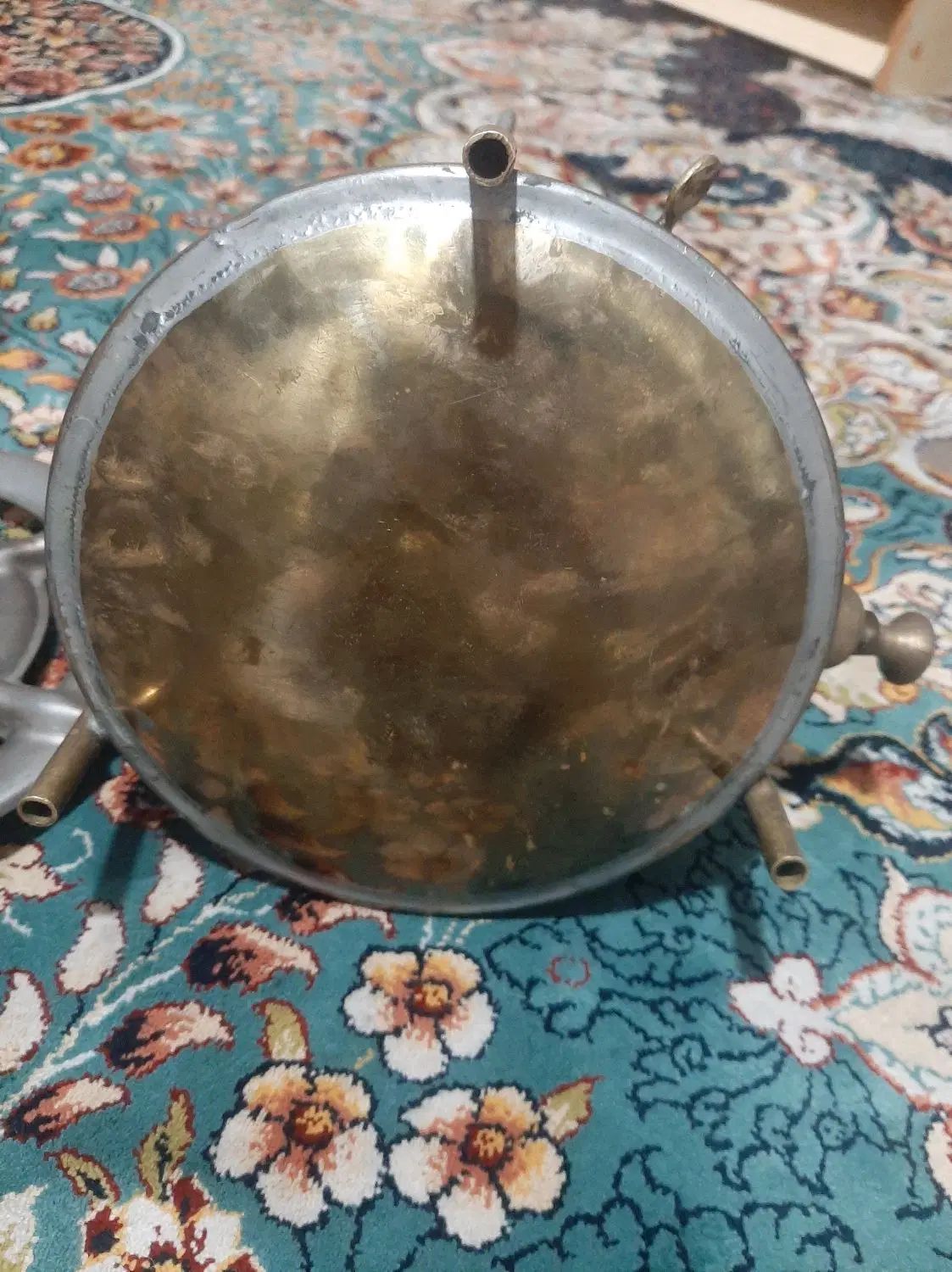 چراغ نفتی بکر و کلکسیونی لنگرنشان با جعبه|کلکسیون اشیاء عتیقه|اسلام‌شهر, شهرک مفیدی|دیوار