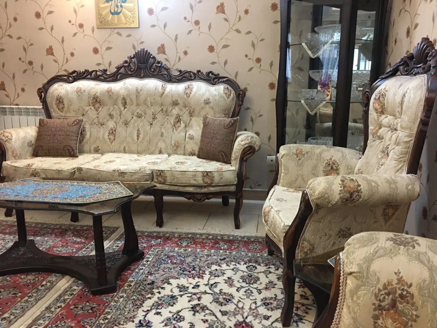 مبل کلاسیک استیل ۹ نفره با ۲ میزعسلی و میز وسط|مبلمان خانگی و میز عسلی|گرمدره, |دیوار