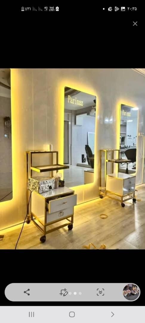 آینه و صندلی آرایشگاه سالن|آرایشگاه و سالنهای زیبایی|ارومیه, |دیوار