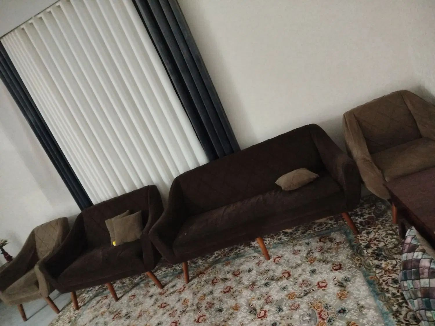مبل و زیر تلویزیون و فرش اشبز خونه نه متری|مبلمان خانگی و میز عسلی|رباط‌کریم, رباط‌کریم|دیوار