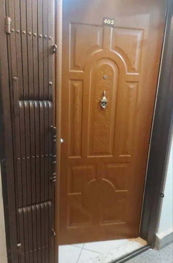 درب اکاردئونی همراه با درب چوبی|مصالح و تجهیزات ساختمان|مشهد, هفت تیر (آب و برق)|دیوار