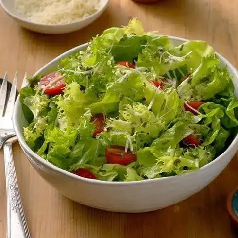 نیروی خانم برای قسمت سالاد و نوشیدنی پیش غذا|استخدام خدمات فروشگاه و رستوران|تهران, سعادت‌آباد|دیوار