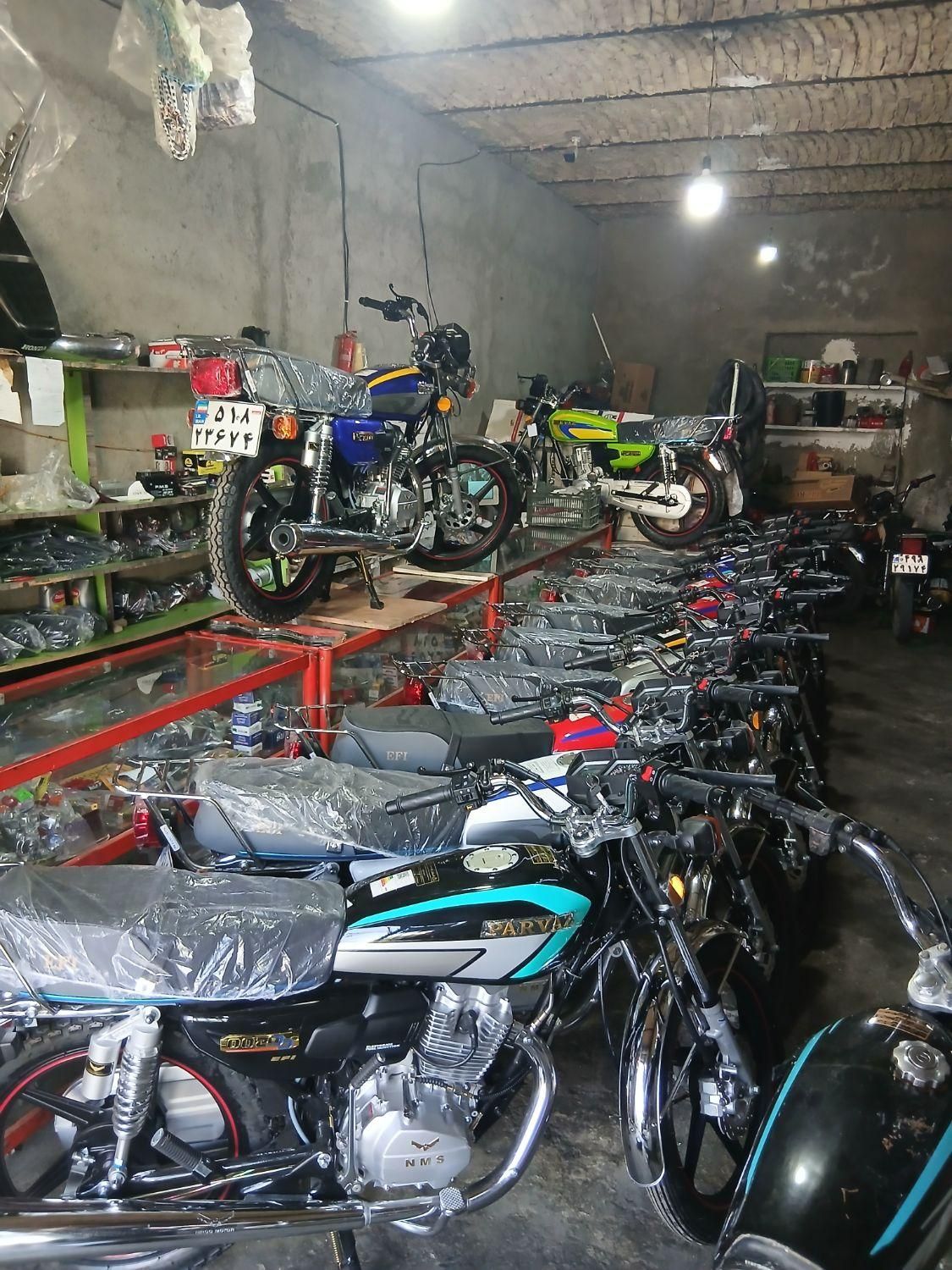 موتور ۲۰۰ نقدواقساط|موتورسیکلت|همدان, |دیوار