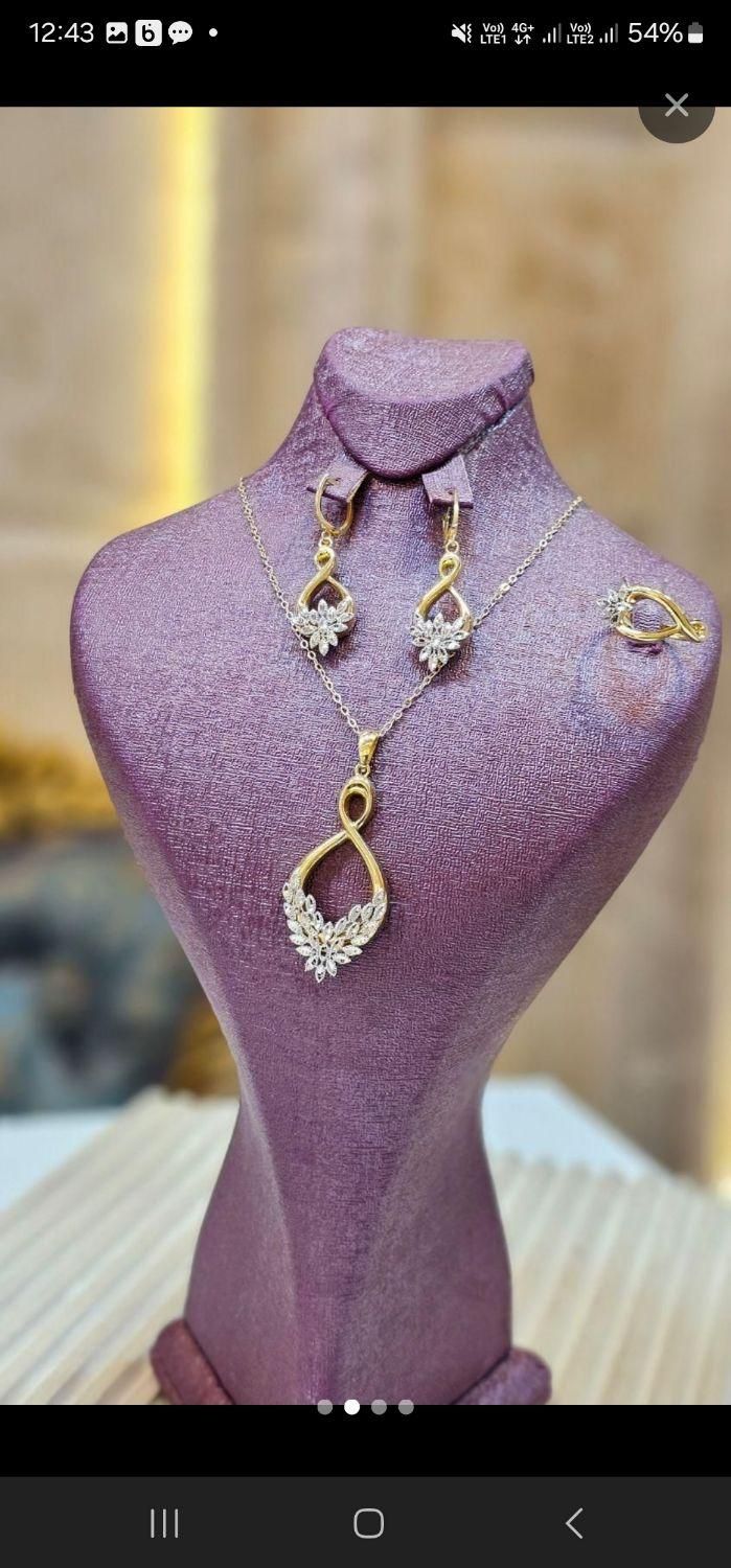 نیمست طلا|جواهرات|قم, امامزاده ابراهیم|دیوار