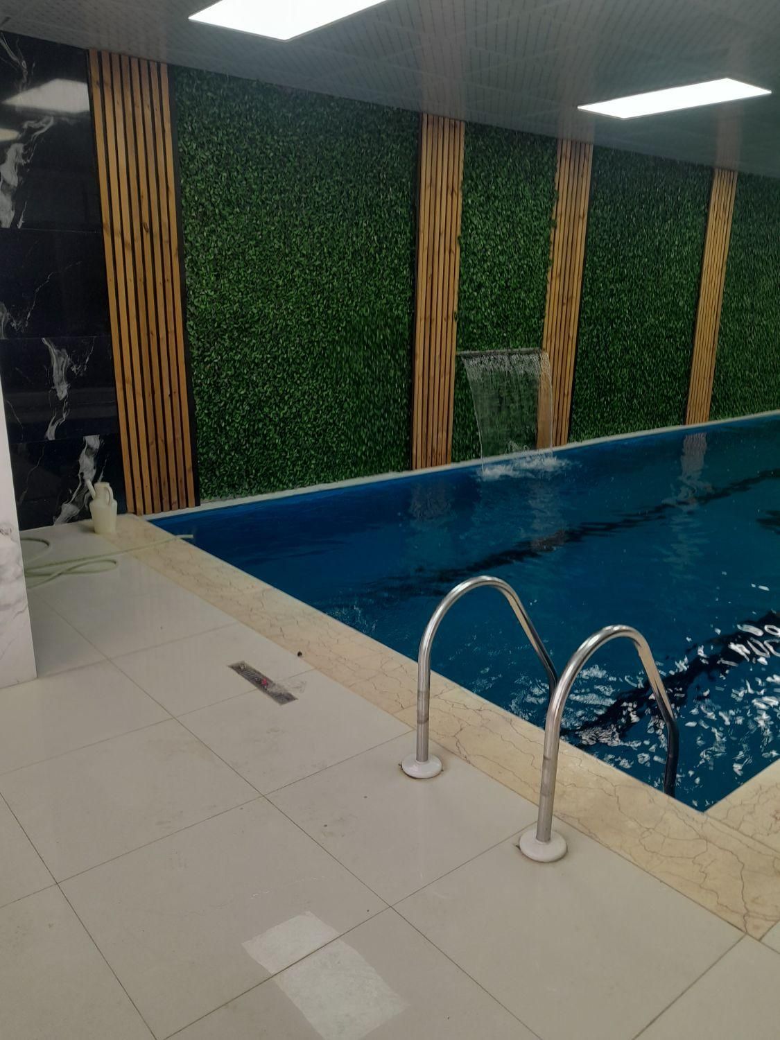 ویلا باغ با استخر سرپوشیده چهار فصل|اجارهٔ کوتاهمدت ویلا و باغ|کرمانشاه, |دیوار