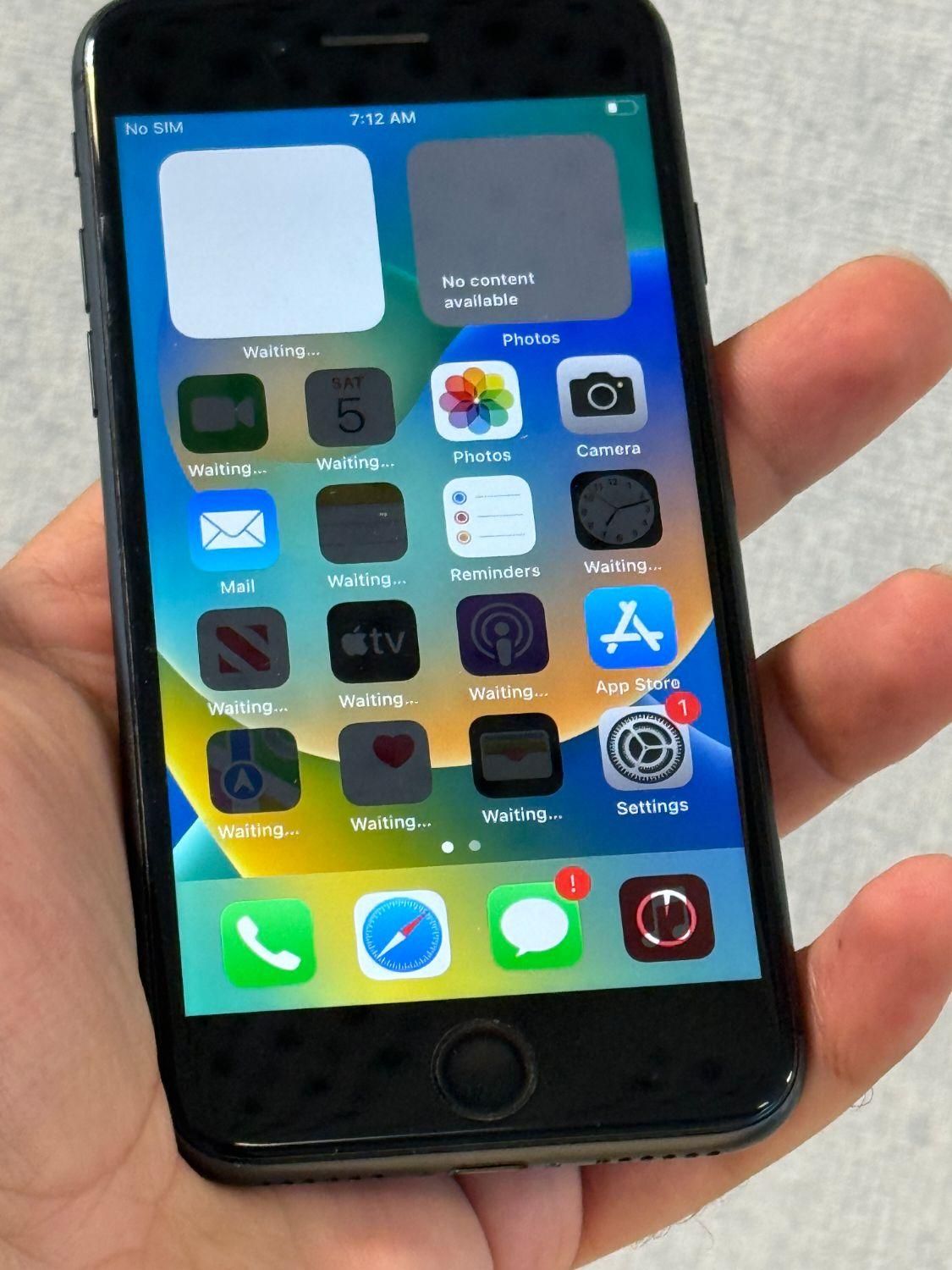 اپل iPhone 8 کاملا سالم لازرورقی|موبایل|رشت, فلسطین|دیوار
