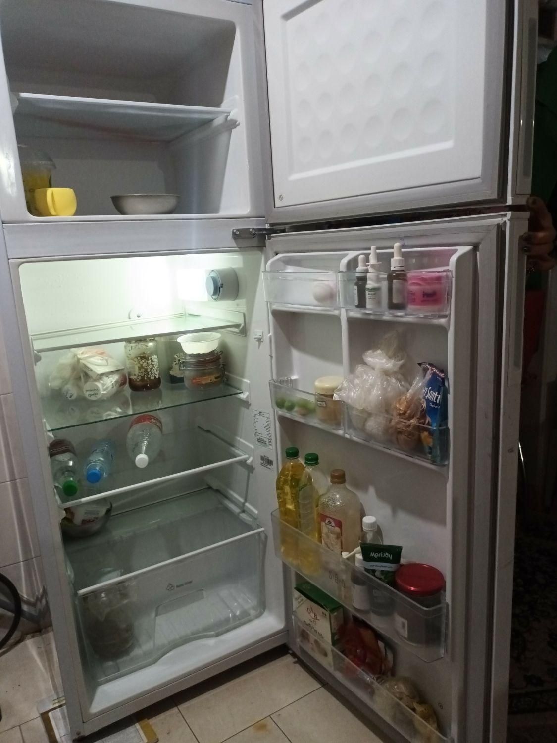 یک عدد یخچال نو کم کار کرده قیمت 8500|یخچال و فریزر|تهران, بهاران|دیوار