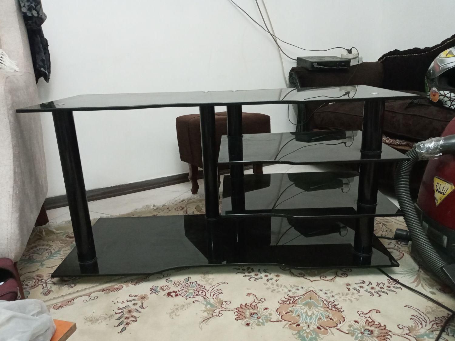 میز شیشه ای قیمت پایین در حد lcd میز زیر تلویزیون|میز تلویزیون|تهران, خواجه نظام الملک|دیوار