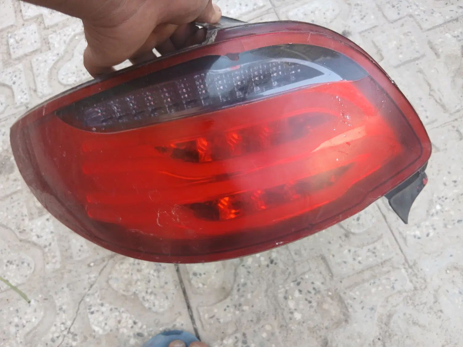 چراغ خطر|قطعات یدکی و لوازم جانبی|اصفهان, هوانیروز|دیوار
