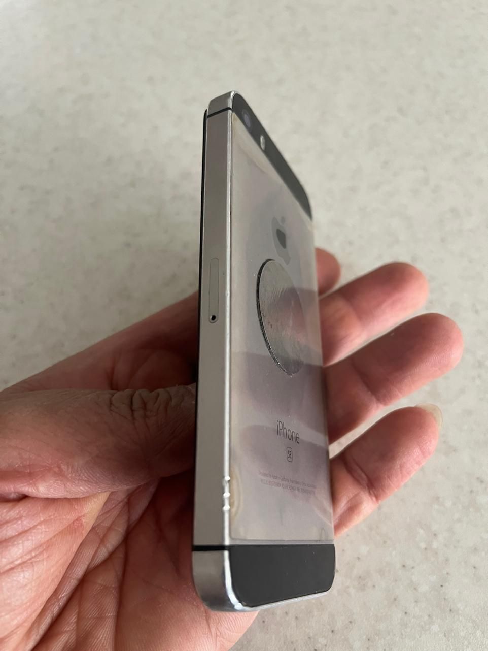 اپل iPhone SE با حافظهٔ ۶۴ گیگابایت|موبایل|اصفهان, خواجو|دیوار