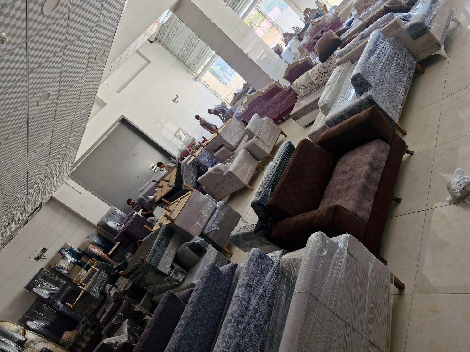 ۷۰ دست. مبل نو. و ته انباری|مبلمان خانگی و میز عسلی|شیراز, شهرک ولیعصر|دیوار